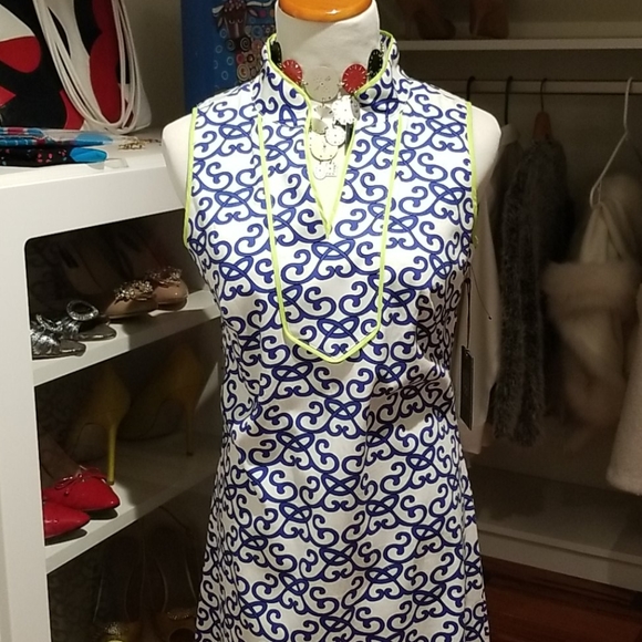 NWT VINCE CAMUTO - Picture 4 of 4